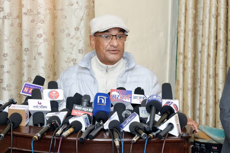 रमेश लेखकको स्थानमा कांग्रेसले बोहोरालाई दियो टिकट