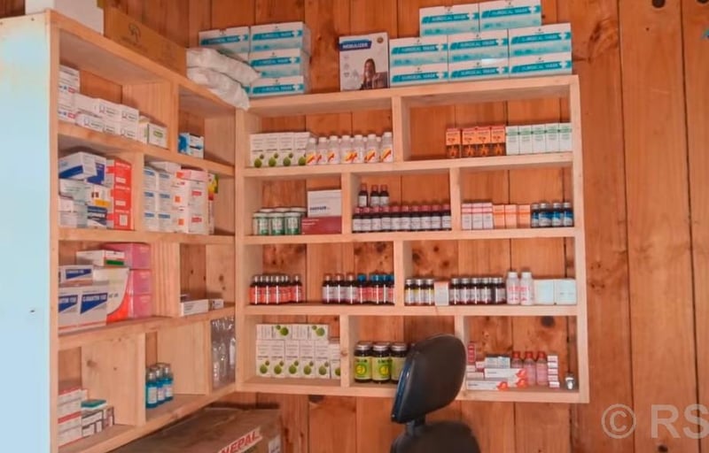 वडाध्यक्षको कार्यकक्षमै ‘स्वास्थ्य क्लिनिक’