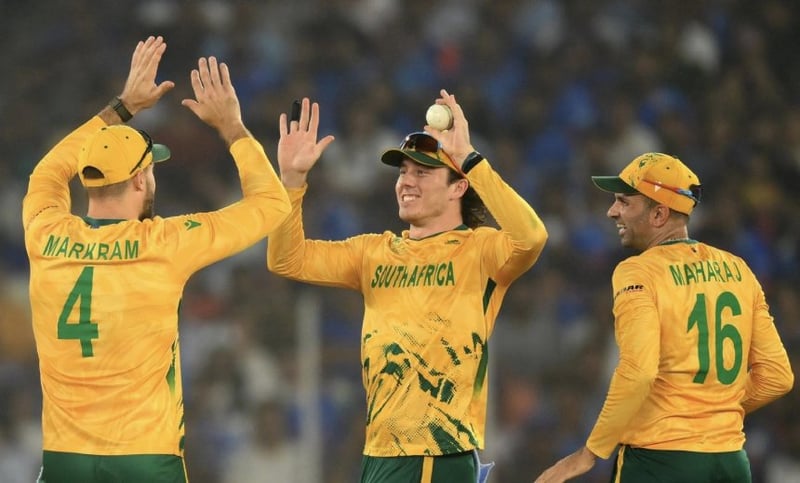 South Africa Dominates India by 76 Runs in Crucial T20 World Cup Super 8 Match