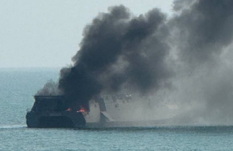 US Submarine Sinks Iranian Warship Near Sri Lanka; 80 Sailors Feared Dead
