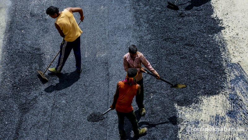 नागढुंगा–मलेखु सडक कालोपत्र तीव्र