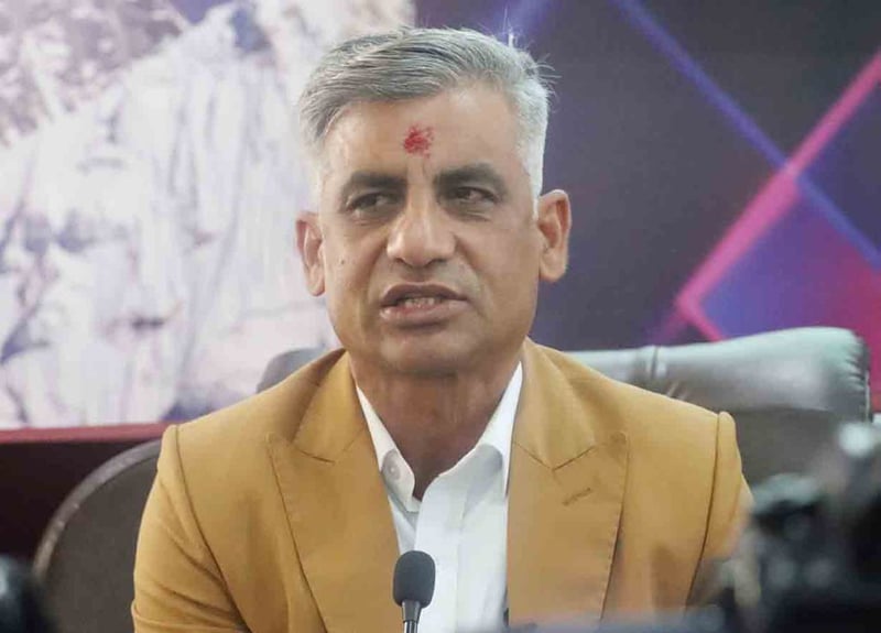 दास र लास हुनबाट हामी पनि बचौँ, केन्द्रीय समिति भंग गरेर वार्ता गरौँ : केदार कार्की