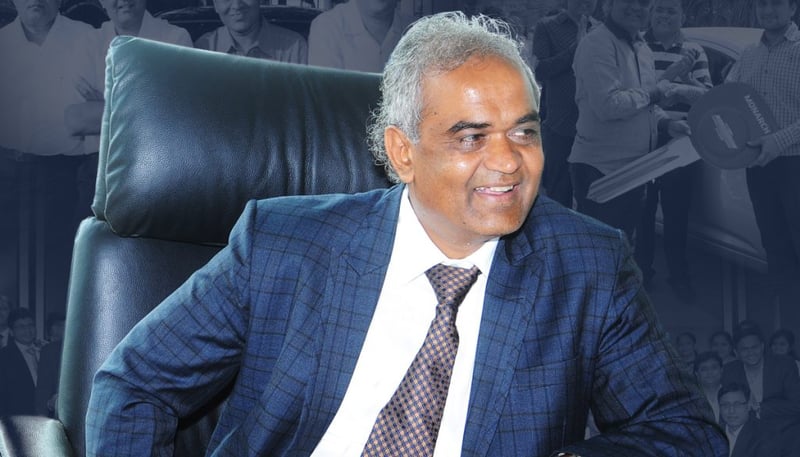 संसारकै ‘उदार मालिक’, जो आफ्ना कर्मचारीलाई दिन्छन् कार र घर उपहार