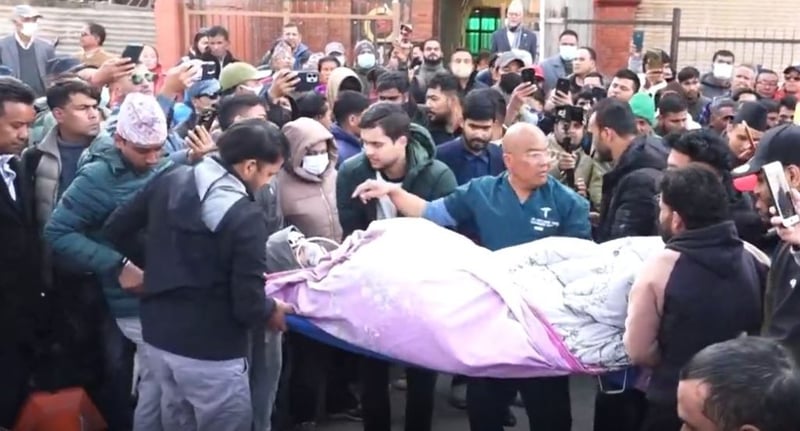 निकोलस भुसाललाई उपचारका लागि वीर अस्पताल लगियो