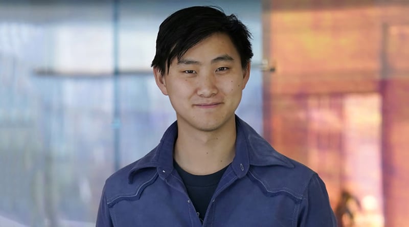 जुकरबर्गका दाहिने हात : आफ्नै कमाइबाट २४ वर्षकै उमेरमा बने अर्बपति