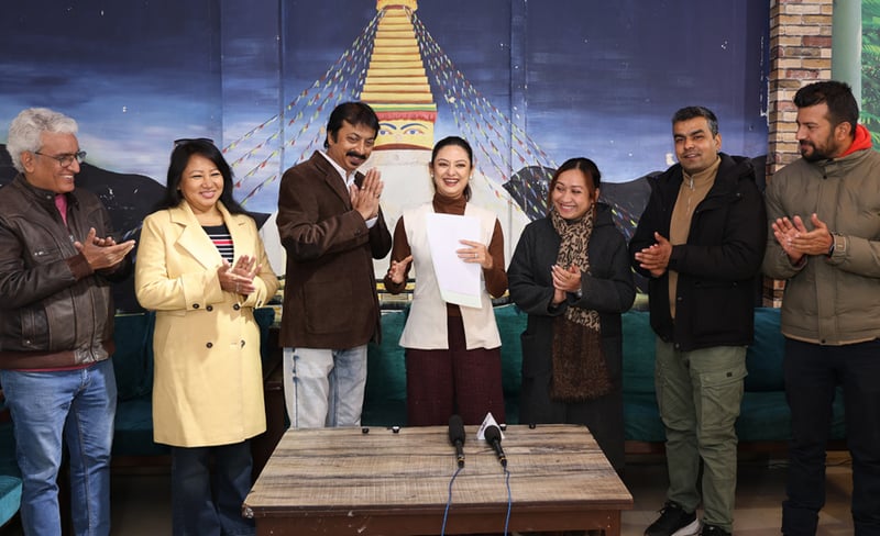 वर्षा राउतले साइन गरिन् हिन्दी फिल्म ‘रिमझिम गिरे सावन’