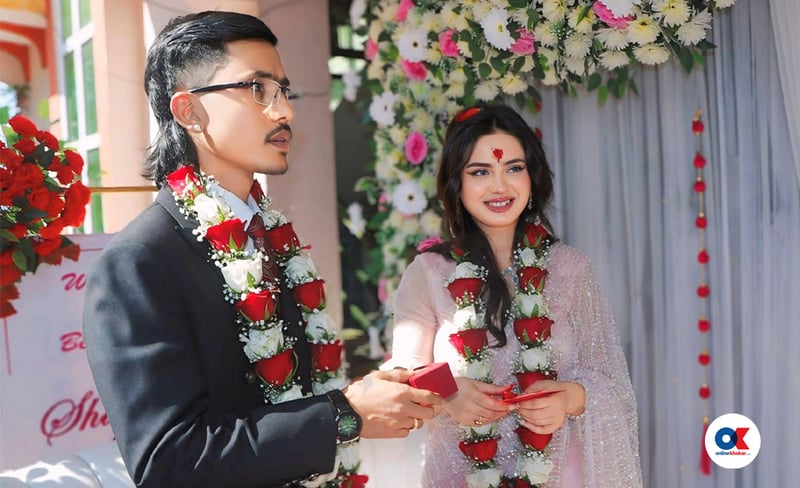 चर्चित नेपाली र्यापर भ्योमाले गरे इन्गेजमेन्ट (तस्वीर)