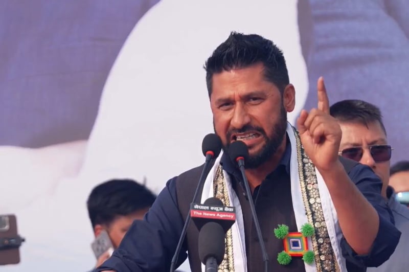 बालबालिकालाई गोली हान्ने र सिंहदरबार जलाउने एकै हुन् : रवि लामिछाने