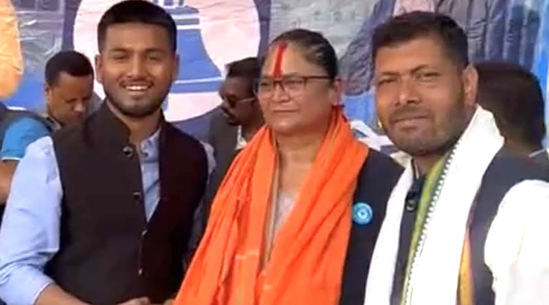 एमाले निवर्तमान सांसद थपलिया रास्वपा प्रवेश