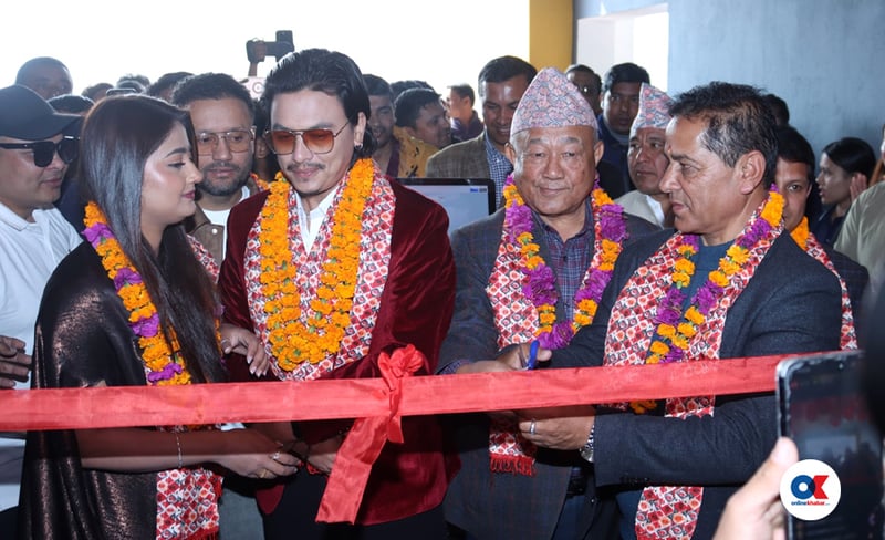 इलाममा फ्रेन्ड्स सिनेमाजको नयाँ हल सञ्चालनमा, पल र उषाले गरे शुभारम्भ