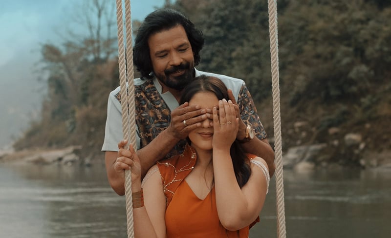 ‘राम नाम सत्य’ को ‘धागोले बाटेको’ गीतमा रोमान्टिक विराज र सुपुष्पा