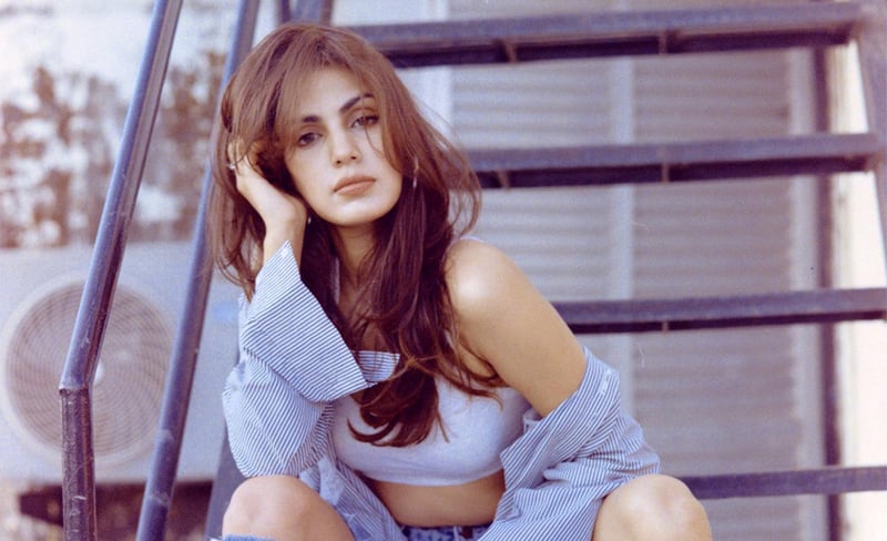 ५ वर्षपछि अभिनयमा फर्किइन् रिया चक्रवर्ती, सिरिज ‘फ्यामिली बिजनेस’ मा देखिइन्