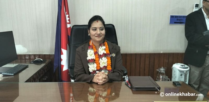 नवनियुक्त मन्त्री रावलले गरिन् पदभार