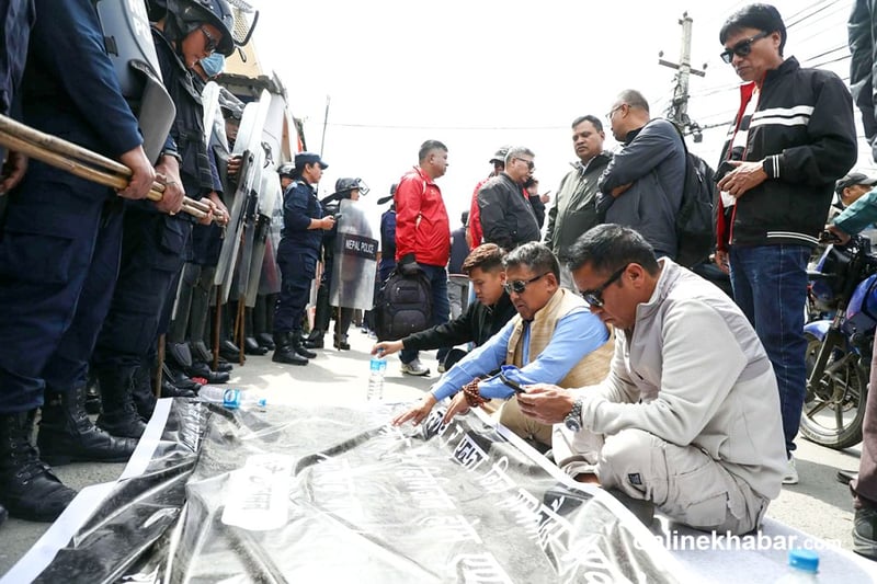 एन्फाविरुद्ध ‘ए’ डिभिजन क्लबहरू नै आन्दोलित (तस्वीरहरू)