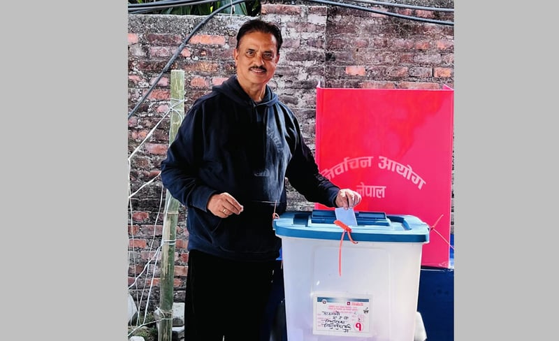 हरिवंशले बुढानीलकण्ठबाट गरे मतदान, भन्छन्- देशले सक्षम नेतृत्व पाउनेछ