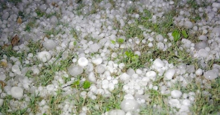 असिनाले ७४ सवारीसाधनमा क्षति