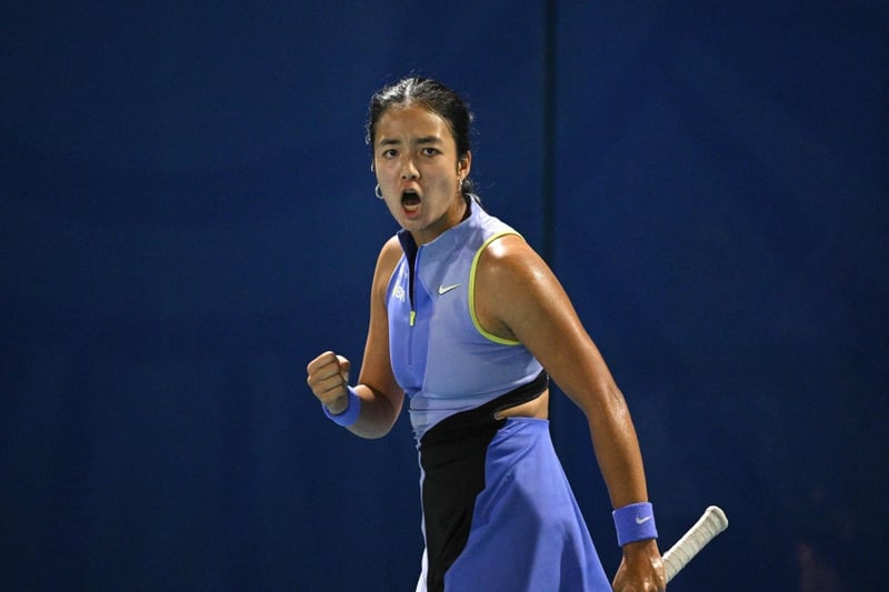 Sinner races on, 'gross' pie for Keys as heatwave hits Melbourne