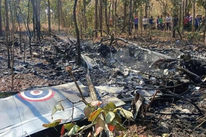 Thai military plane crash kills two pilots