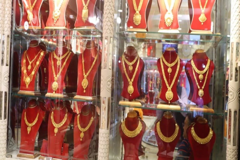 Gold, silver continue to rise