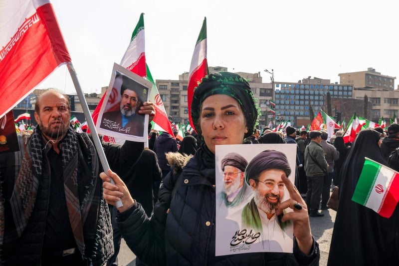 Crowds rally to pledge allegiance to Iran's new leader as US, Israel war rages