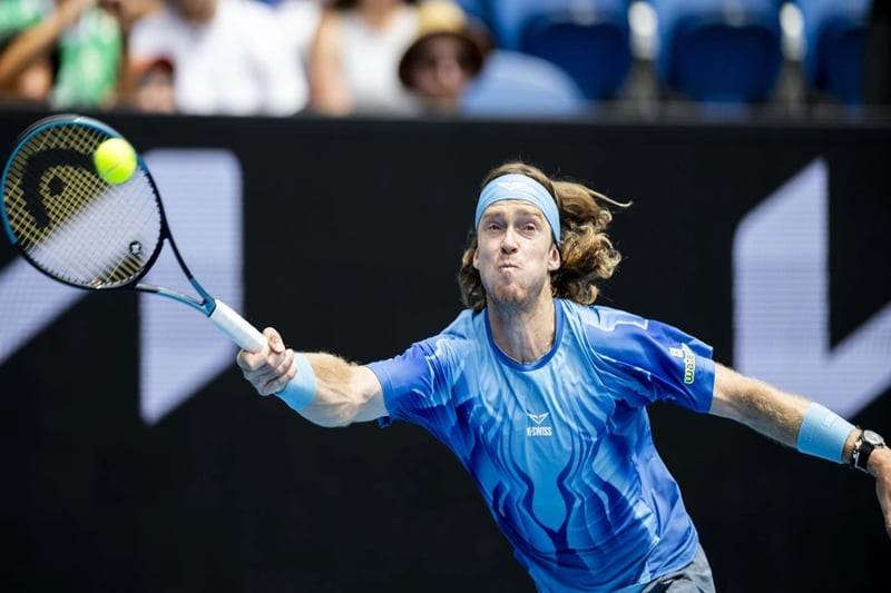 Centurion Djokovic romps to Melbourne win as Swiatek, Gauff move on