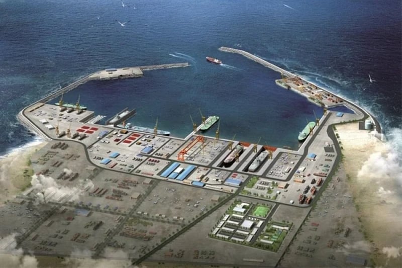 Drones hit fuel tank at Oman port: state media