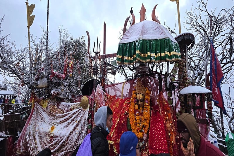 Pathibhara sees fifth snowfall this year