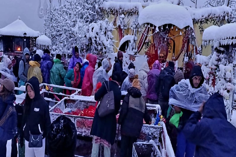 Pathibhara sees fifth snowfall this year