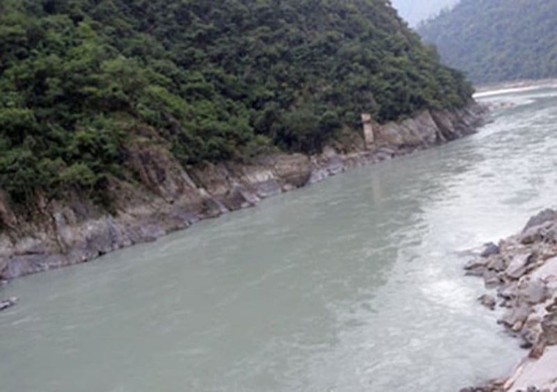 Woman found dead in Mahakali riverbank