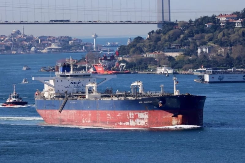 US approves temporary sale of stranded Russian oil to India