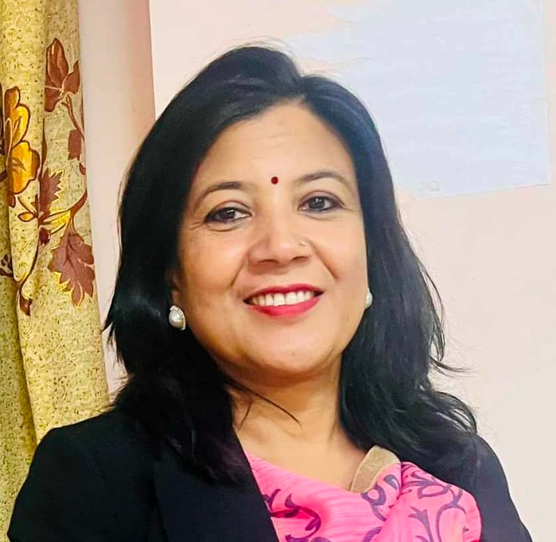 Encouraging women journalists to write on diplomatic issues stressed