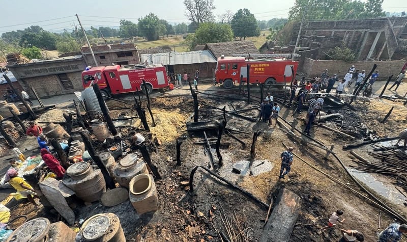 Fire guts 13 houses in Banke