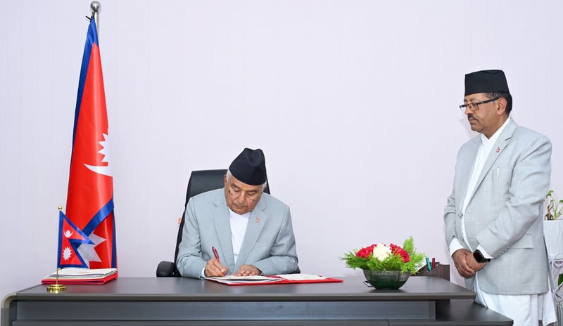 President issues Cooperative (First Amendment) Ordinance