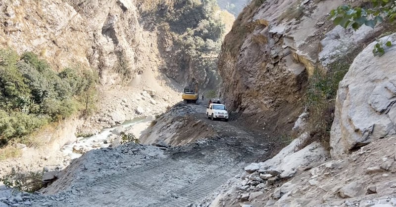 Lapa Village marks milestone with first transportation service