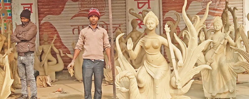 Artisans busy crafting Saraswoti idols as Saraswati Puja approaches
