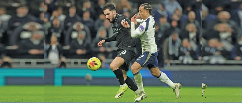 Tottenham boost Arsenal in title race