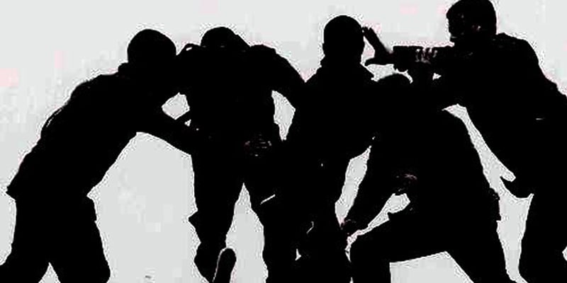 Police and drug users clash in Manahari, Makawanpur