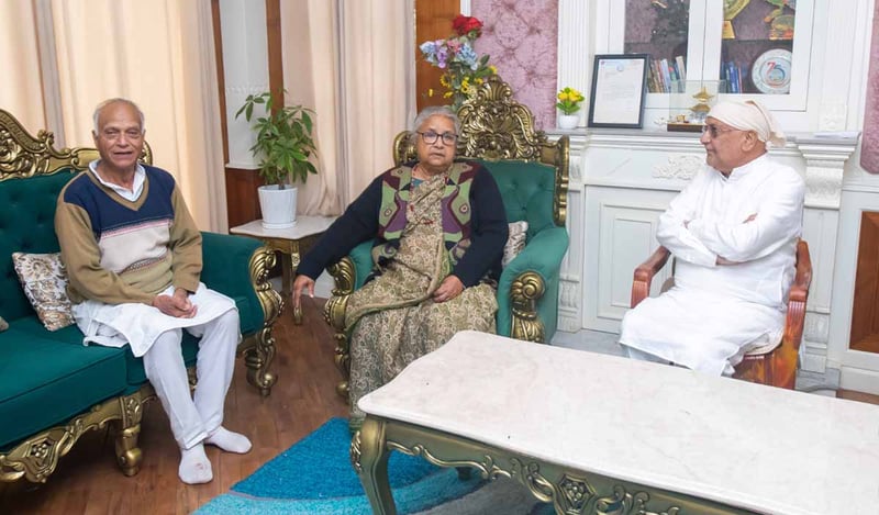 PM Karki reaches former PM Oli's residence to express condolence