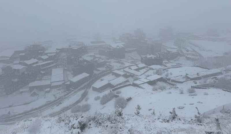 Mustang, Bajura receive snowfall: Risk of poaching high