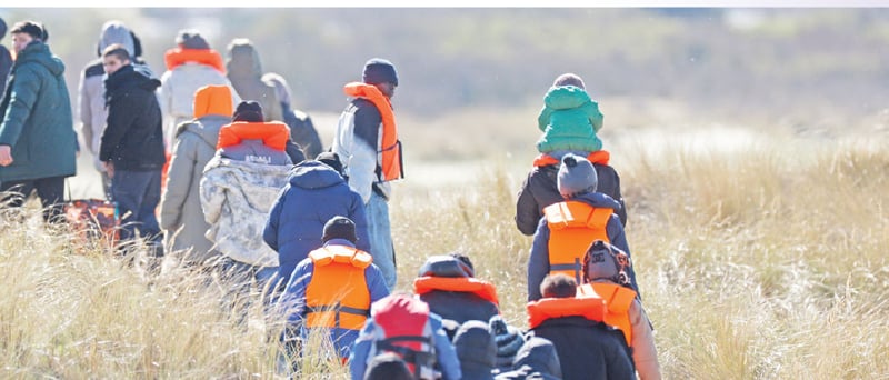 EU MPs ease rules for migrant detention centres