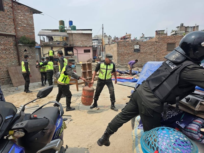 मनोहरा क्षेत्रमा ८० प्रतिशतले छाडे सुकुम्बासी बस्ती