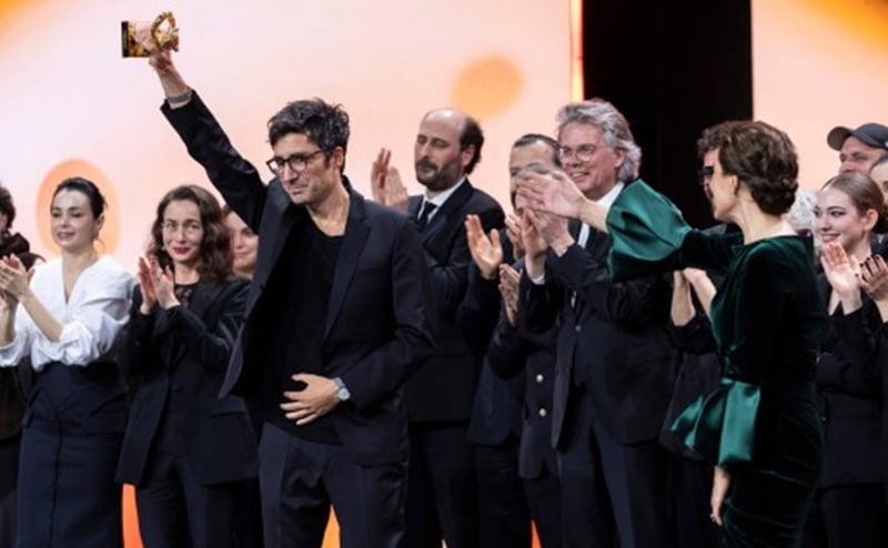 बर्लिनालेमा 'यल्लो लेटर्स' बन्यो सर्वश्रेष्ठ फिल्म, यी हुन् प्रमुख अवार्ड विजेताहरू