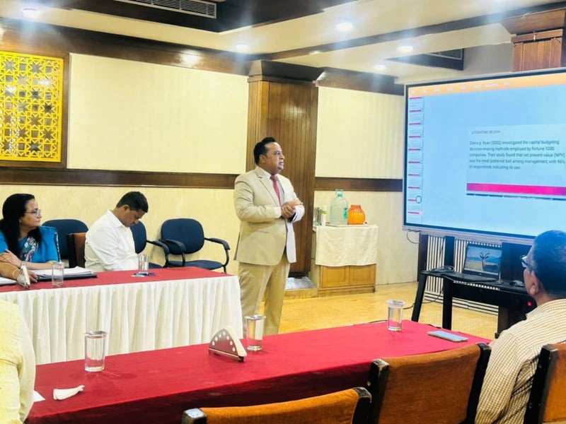 बिजनेश प्रशिक्षक राठोरले नेपाली उद्यमीलाई प्रशिक्षण दिने