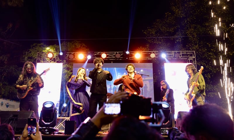 पोखरामा 'डोको बुन्ने निगालो चोयाले' गीतमा झुमे दर्शक