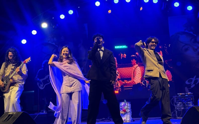 'कुमारी' को पूर्वी नेपाल प्रचार तीव्र, मधुमल्लामा लाइभ कन्सर्टमा झुमे दर्शक