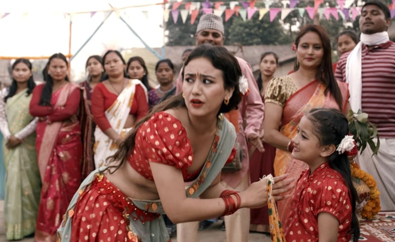 चर्चामा 'मायालाई के दिउँ मै बैना', भाइरल बन्यो डान्स स्टेप