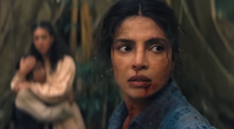 प्रियंका चोपडा अभिनीत 'द ब्लफ' ट्रेलर सार्वजनिक, छोरी जोगाउन देखिइन् एक्सन अवतारमा (भिडिओ)