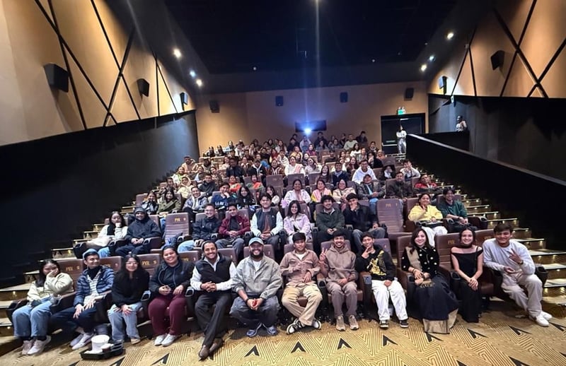 'ऊनको स्वीटर' ले भारतका विभिन्न हलमा मनायो ५१ दिन