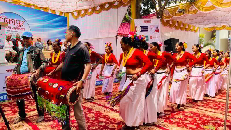 टीकापुरमा 'थारू साहित्य तथा सांस्कृतिक उत्सव'