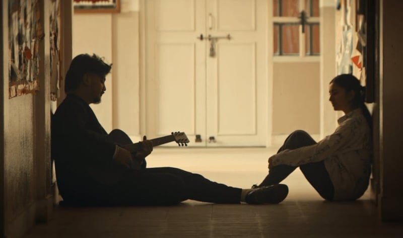 यावेश थापाले ल्याए 'फिरफिरे' (भिडिओ)